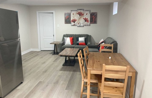 Rathwood Apartment | Brand New Cozy 2 Bedroom In Law Suite with separate entrance (self check-in)