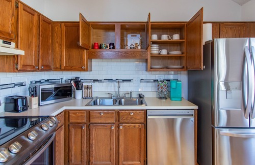 Marietta House | Brand New - Cozy 4br Oasis