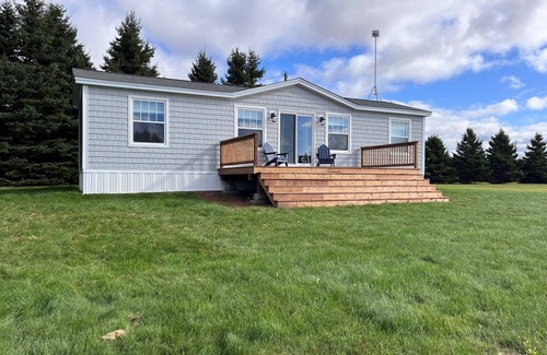 Tryon Cottage | BRAND NEW! Cozy Island beach get-away.