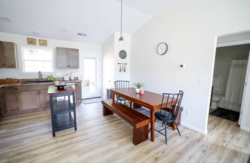 Dry Ridge House | Brand new, cozy cottage - minutes from The Ark