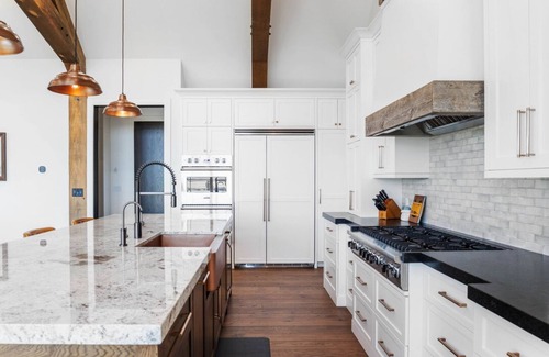 Irwin House | Brand new custom home in Swan Valley with incredible views!