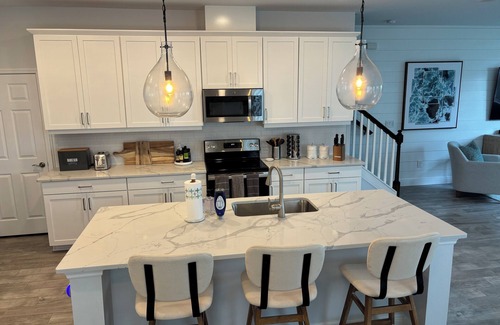 Desoto Acres House | BRAND NEW! Designer Dream Home