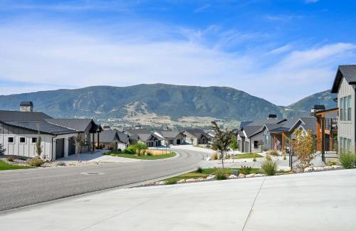 Wolf Creek House | Brand NEW Entire home in Eden Utah