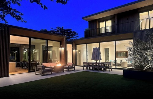 Mill Valley House | Brand New Equisite Modern Home Close To Hiking, Biking, San Fran, & Wine Country