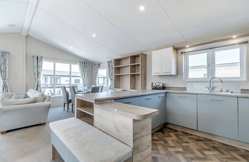 Skegness Ski Chalet | Brand new for 2021. Outstanding, spacious lodge with one double and two twin.