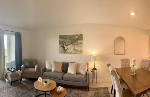 Venice Condo | BRAND NEW! GOLF MEMBERSHIP INCnHIGHLY SOUGHT AFTER WELLEN PARK G&CC FURNISHED!