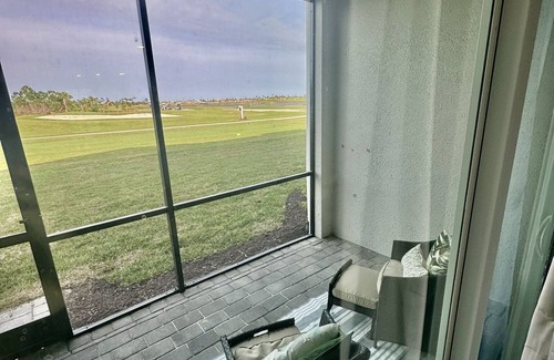 Venice Condo | BRAND NEW! GOLF MEMBERSHIP INCnHIGHLY SOUGHT AFTER WELLEN PARK G&CC FURNISHED!