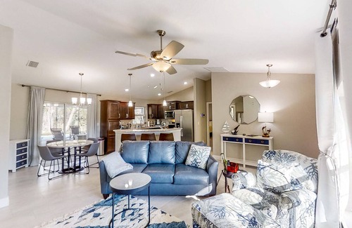 North Port House | Brand New - Heated Pool, Lanai, Grill, & Firepit