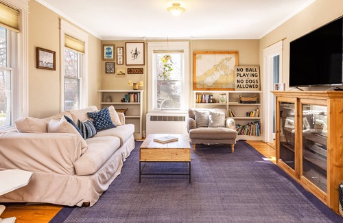 Pipes Cove House | Brand New Heated Pool Walk to Town!