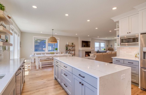 Lincoln City House | Brand New Home: 3 King Bedrooms, Kids Bonus and Bunk Room, Hot Tub, Near Beach!