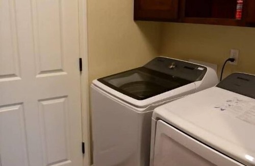 Visalia House | Brand New Home Close to Sequoia/w Tub & Games