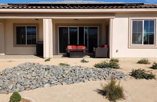 Palm Desert House | Brand new home in the middle of Palm Desert! Close to everything! South facing.