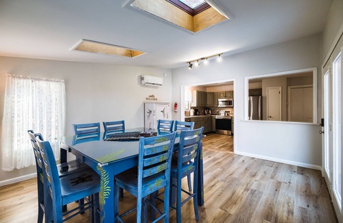 Long Pond House | BRAND NEW HOT TUB-SAUNA-2 WEBER GRILLS-FIRE PIT-AC-THERMOMIX