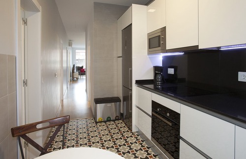 Sants-Montjuic Apartment | Brand new house. 4 big bedrooms. 2 nice baths. Terrace. 8th floor. Views. Sunny