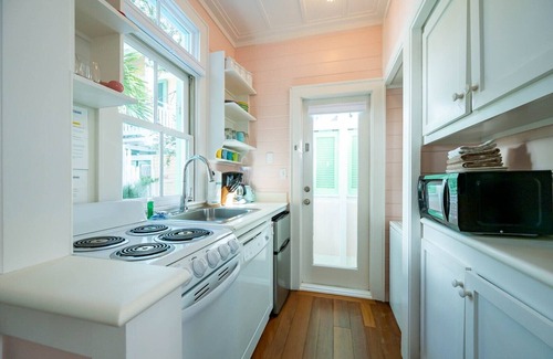 Seaside House | BRAND NEW LISTING~ DISCOUNTED INTRO PRICING~WEST INDIAN~SEASIDE~2 Adults~Chairs!