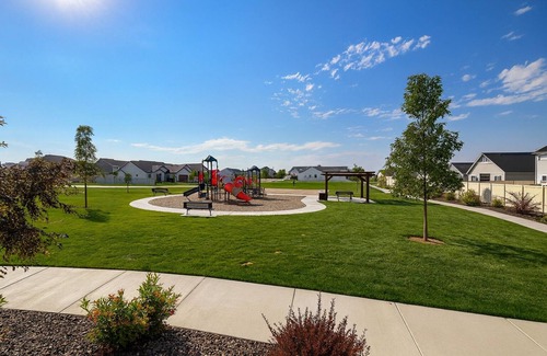 Nampa House | BRAND NEW LISTING! Spacious 4BR Home - Sleeps 8 - Park Access & Fire Pit!