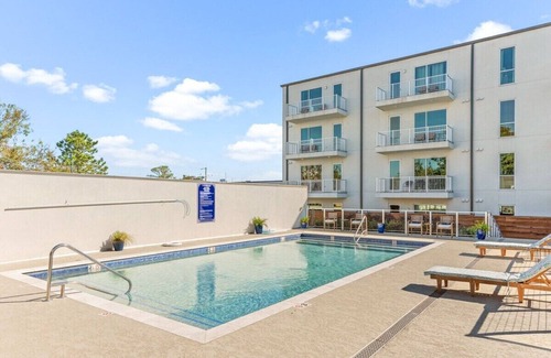 Bywater Condo | BRAND NEW LISTING The Green Suite-w/garage parking & near French Qtr