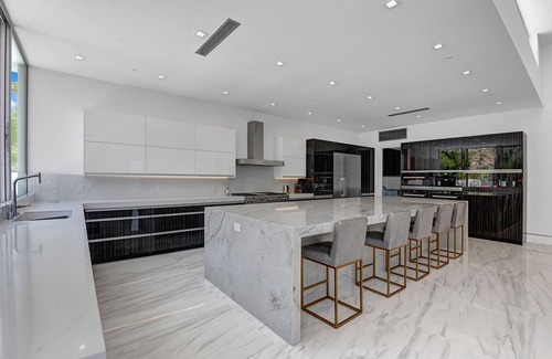 The Mesa House | Brand New Luxurious Home 5Bed 5.5Bath, 2,000SqFt Resort Pool. Breathtaking Views