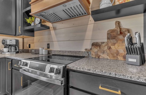 Sevierville Cabin | Brand New Luxury 6-Bed, 8-Bath with Indoor Heated Pool, Home Theater, Hot Tub, Sleeps 22 !