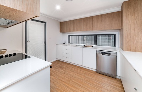 Wagga Wagga House | Brand New Luxury Abode on Shaw