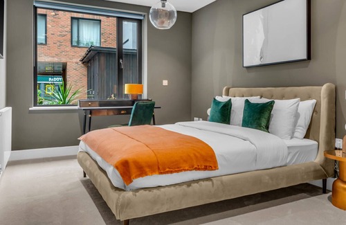 Kilburn Apartment | Brand New Luxury Apartment with Terrace Park Views