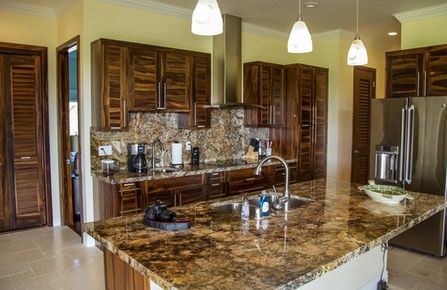 Kahuku Villa | Brand New Luxury Country Villa With Ocean, Mountain & Horse Ranch Views sleep 12
