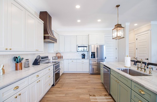 Navarre Beach House | Brand New LUXURY home on the Island! Spacious house w/easy access to beach/bay.