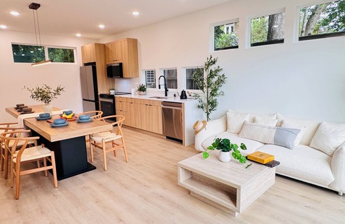 Victory Heights House | Brand New Luxury Seattle Retreat