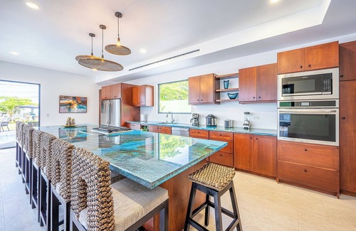 Jaco Villa | Brand New Luxury Spacious 12 Bedroom Ocean Front Luxury Villa South Jaco.