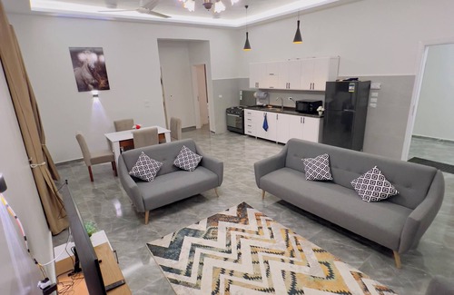 Luxor Villa | Brand New Modern 2BR Villa Flat – 1 Min to Nile, Peaceful & Central
