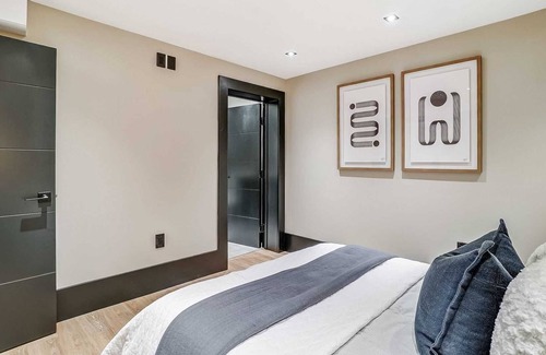 Etobicoke House | Brand New Modern home in a desired Edenbridge-1 min from St. Georges Golf Course