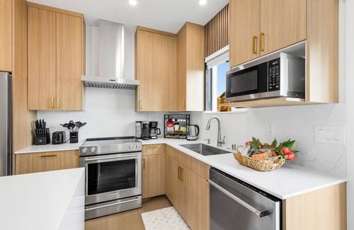 Mid-Beacon Hill House | Brand-New Modern Home - Near Downtown, Airport & Stadiums