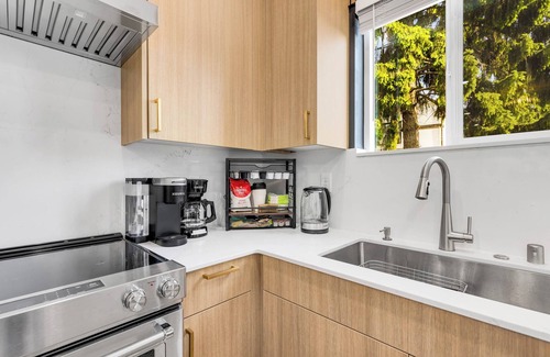 Mid-Beacon Hill House | Brand-New Modern Home - Near Downtown, Airport & Stadiums