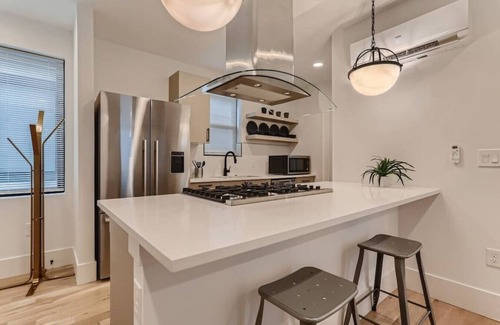 Jefferson Park House | Brand New! Modern LoHi Jeff Park Carriage House