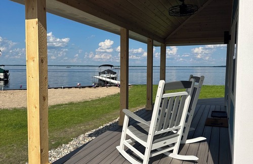 Houghton Lake Cabin | Brand New Modern Cabin Steps away from beautiful Houghton Lake