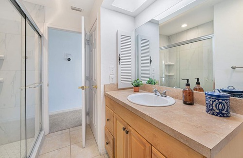 Moorings Villa | Brand New Moorings Beach Villa just minutes to the Beach and Downtown Naples
