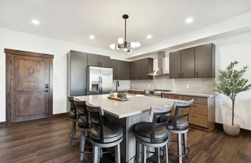 Columbia Falls Condo | Brand New Nucleus Loft Near Glacier National Park
