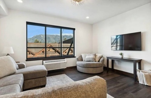 Columbia Falls Condo | Brand New Nucleus Loft Near Glacier National Park