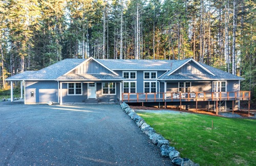 Bandon House | Brand New October 2023! Ultimate Golfers House in Bandon! Adjacent Sheep Ranch!