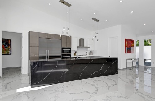 The Movie Colony House | Brand New Palm Springs Luxury Dream Resort Pool, 5BE 5.5 BA, walk to downtown PS