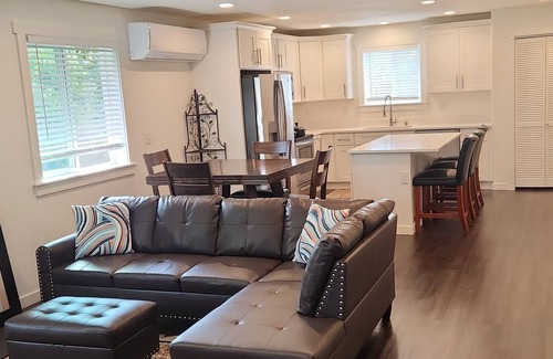 Eastside Apartment | Brand New Peaceful Top Floor 2-bedroom Apartment in Tacoma