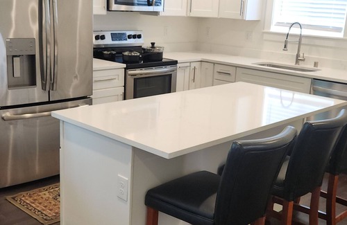 Eastside Apartment | Brand New Peaceful Top Floor 2-bedroom Apartment in Tacoma