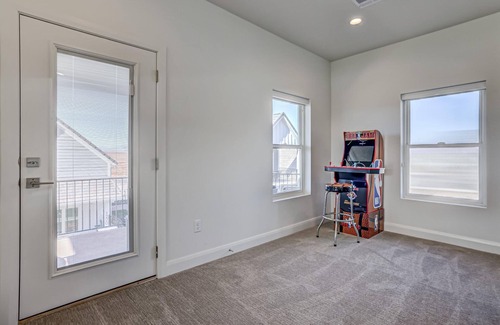 St. George House | Brand New | Pool | lazy river | Competition mini golf | RH