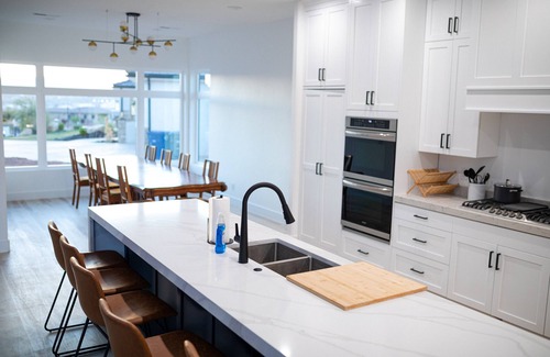 Washington House | Brand New Private Villa with Pool + Casita