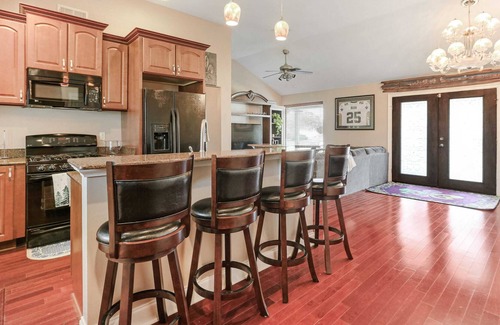 Arabi House | Brand New Renovation-- Quiet Arabi 3br