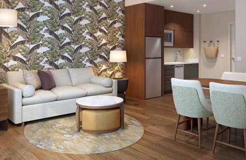 Waikiki Resort | Brand New Resort! Marriott Vacation Club-Waikiki One Bedroom Suite
