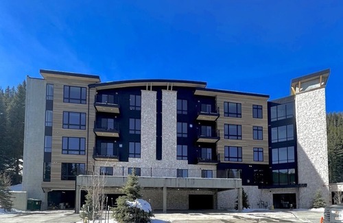 Winter Park Condo | Brand New Ski In/Ski Out studio condo at base of Winter Park