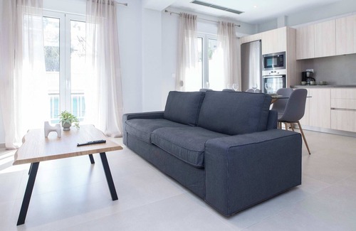 Kypseli Apartment | Brand New Spacious 3 Bd Home in Trendy Kipseli