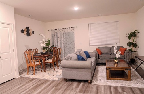 Durham House | Brand New spacious Home – 3BR-3BA Near Duke Hospital , NCCU, Downtown & RTP