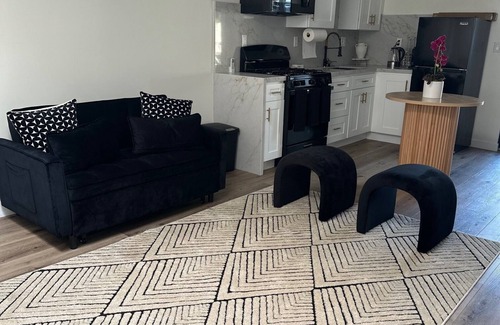 Beverly Grove Villa | Brand New Spacious 1bdrm Villa by Beverly Hills/Grove-Best Part of Los Angeles
